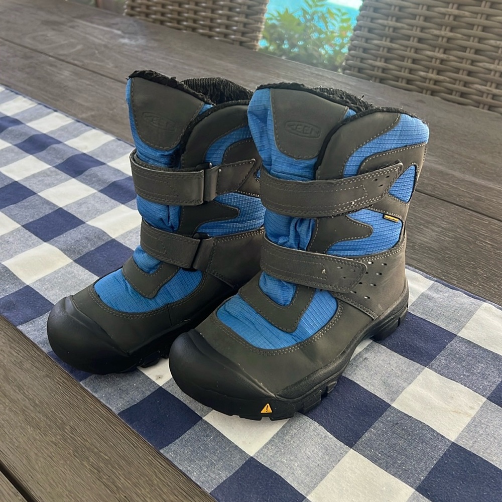 Keen Kids Blue and Gray Snow Boots